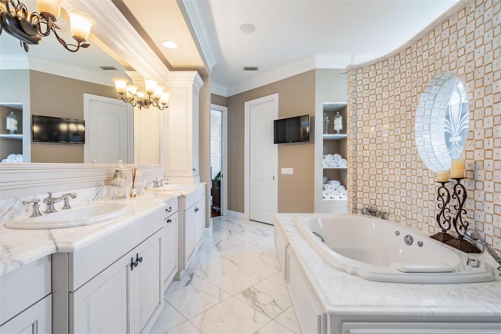 HAWKS LANDING - Residential