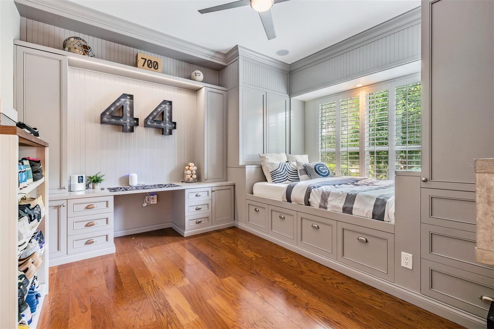 HAWKS LANDING - Residential