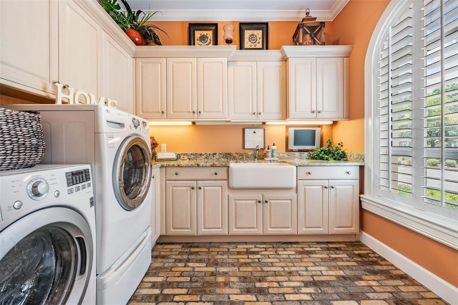 HAWKS LANDING - Residential