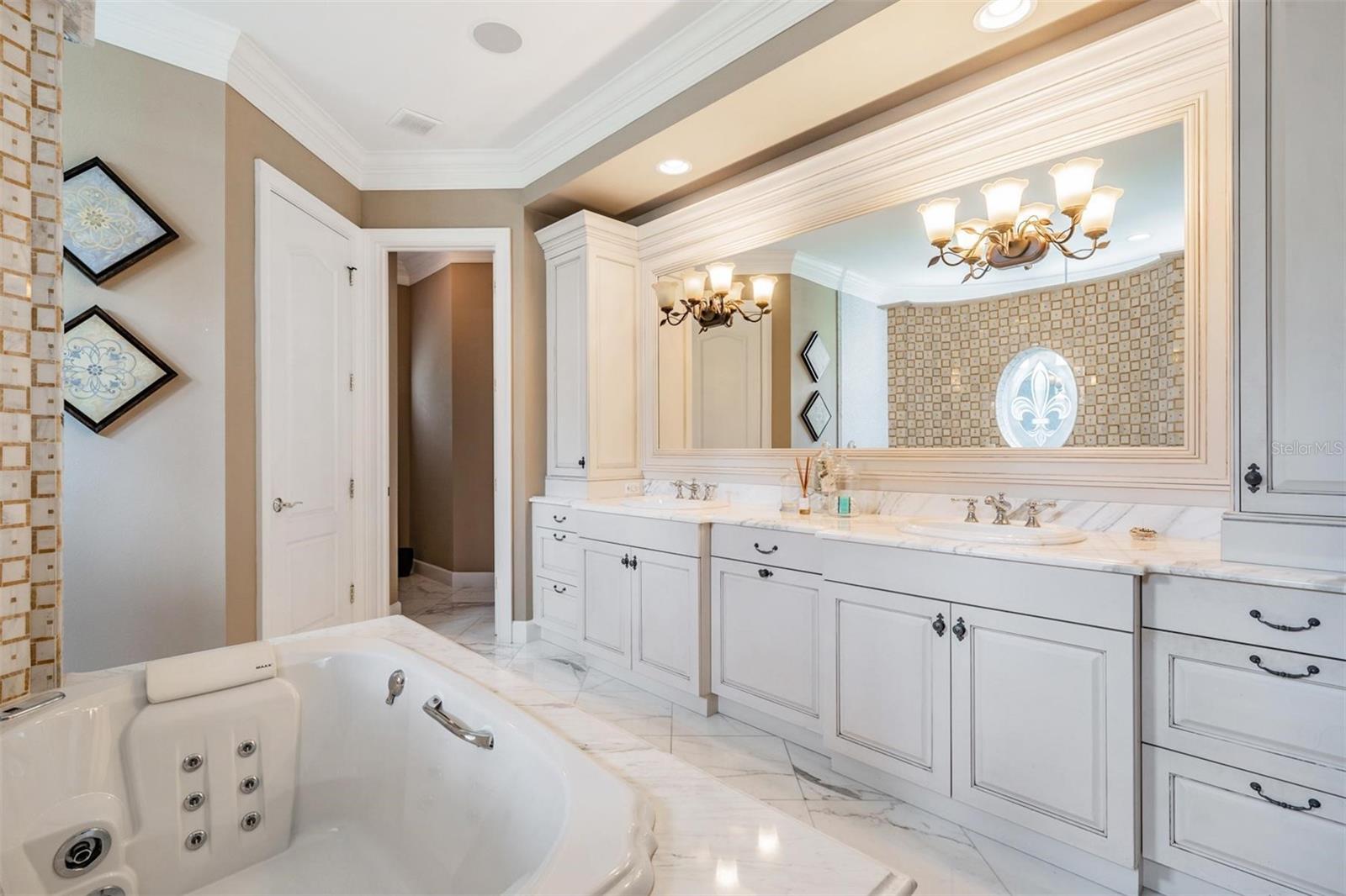 HAWKS LANDING - Residential