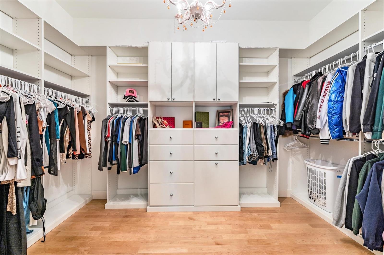 HAWKS LANDING - Residential