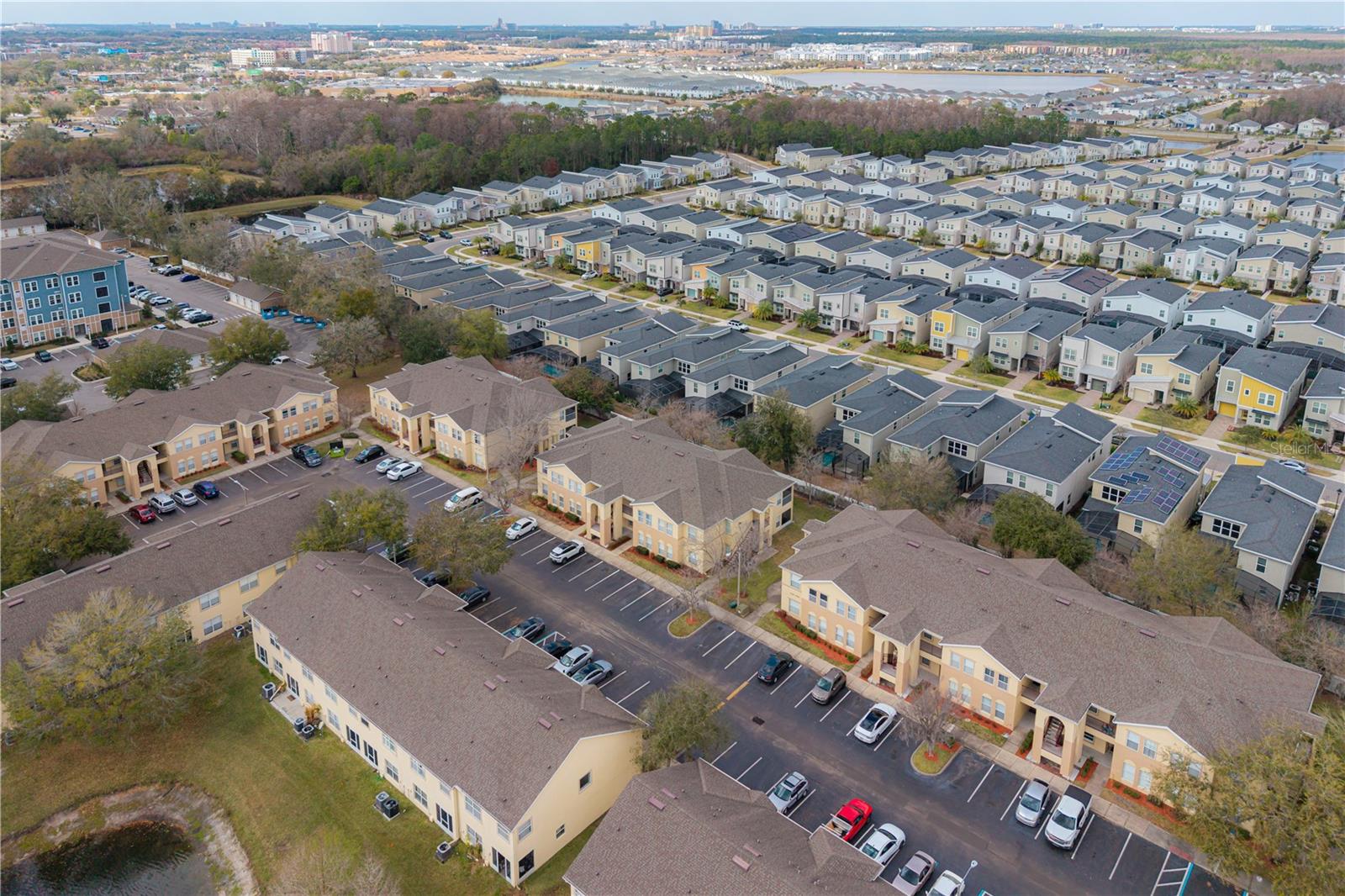 CLUB CORTILE CONDO PH 7 - Residential