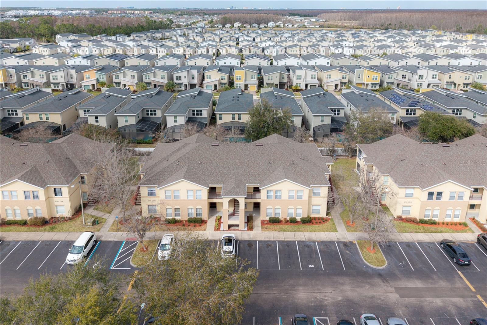 CLUB CORTILE CONDO PH 7 - Residential