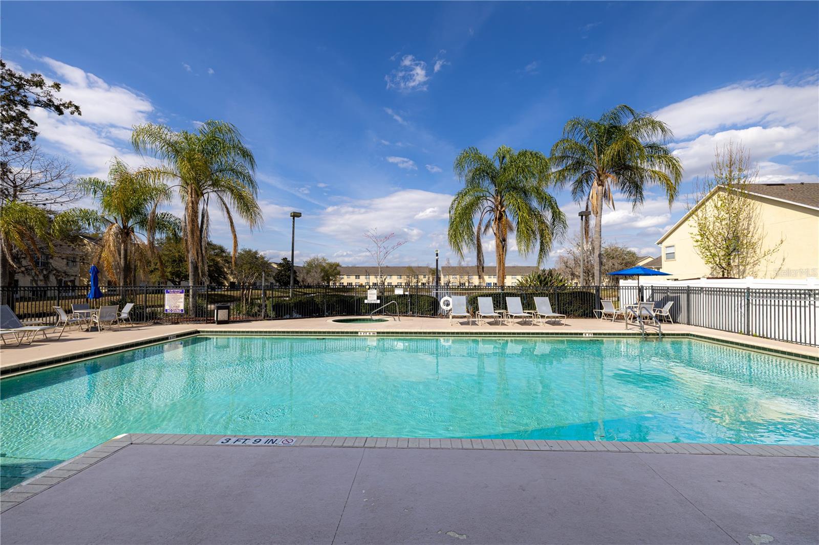 CLUB CORTILE CONDO PH 7 - Residential