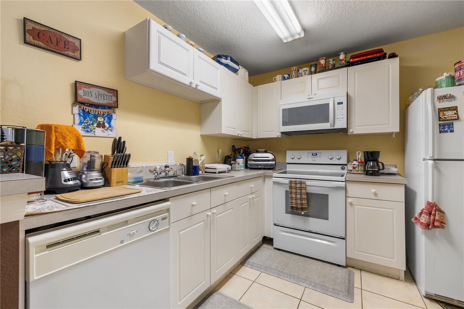 CLUB CORTILE CONDO PH 7 - Residential