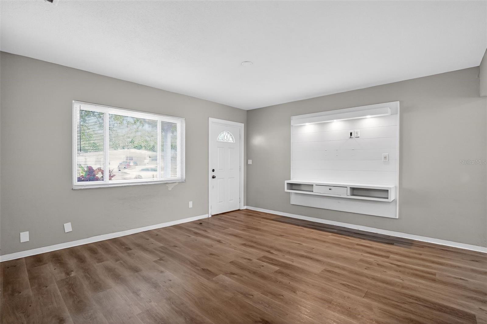 GOLDEN CREST - Residential