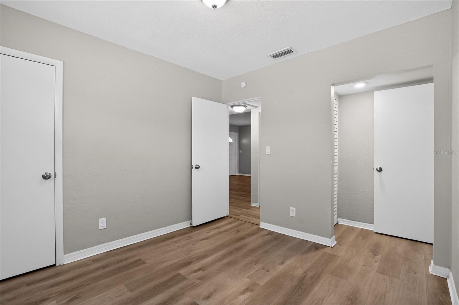 GOLDEN CREST - Residential