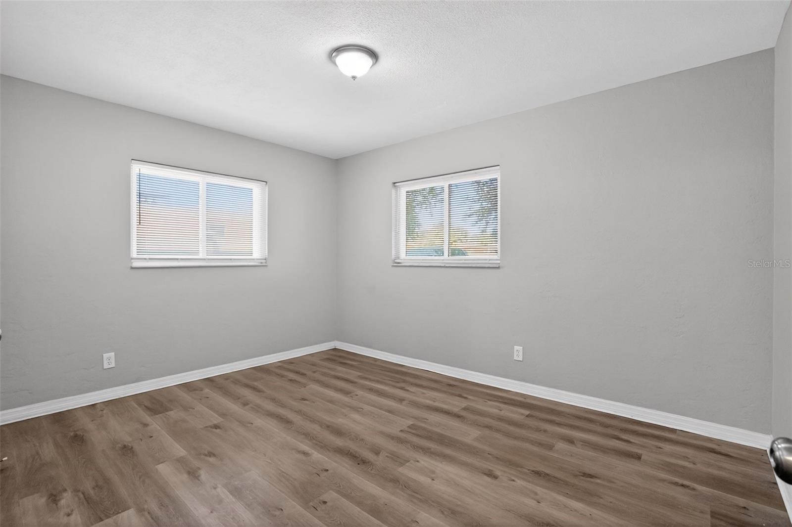 GOLDEN CREST - Residential