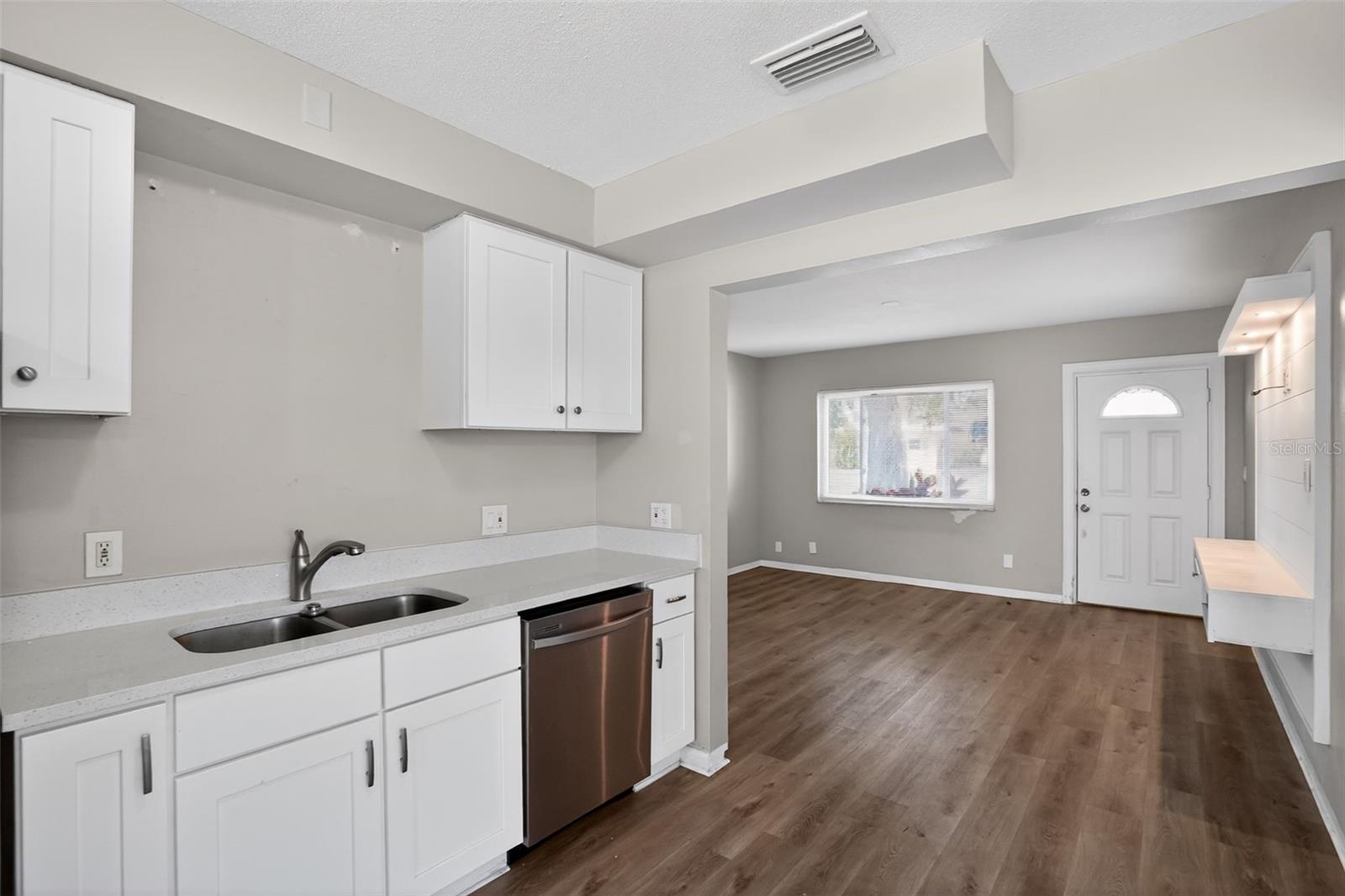 GOLDEN CREST - Residential