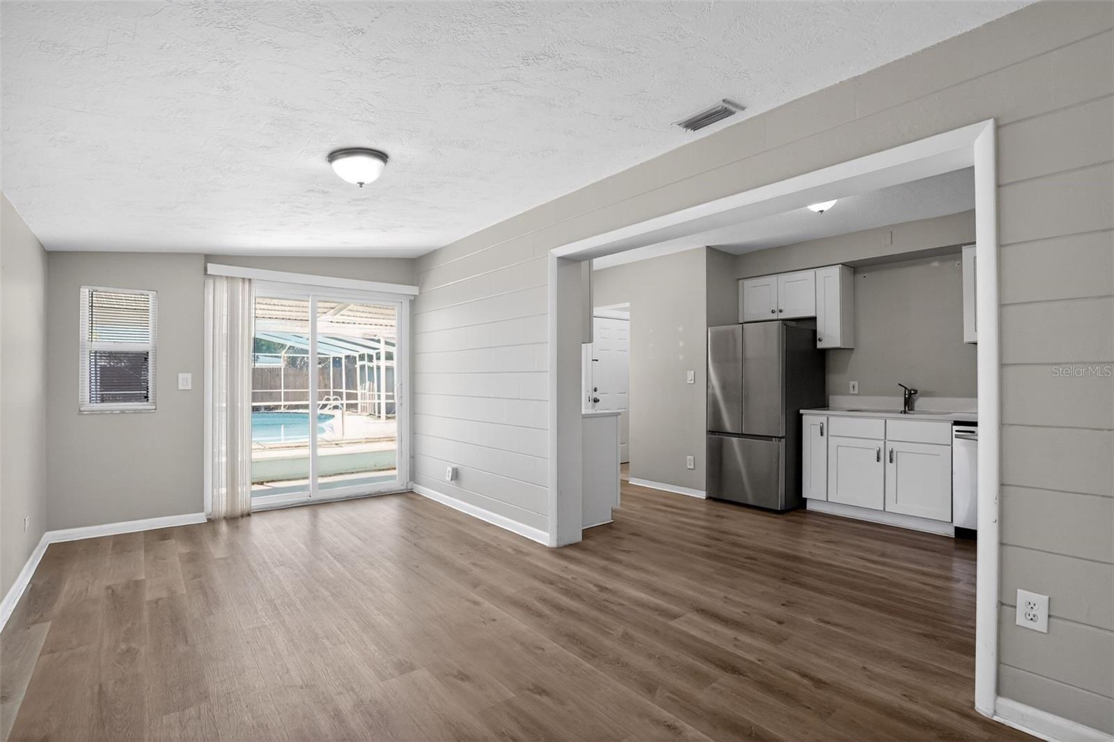 GOLDEN CREST - Residential
