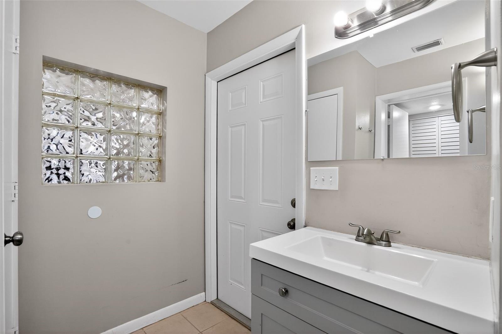 GOLDEN CREST - Residential