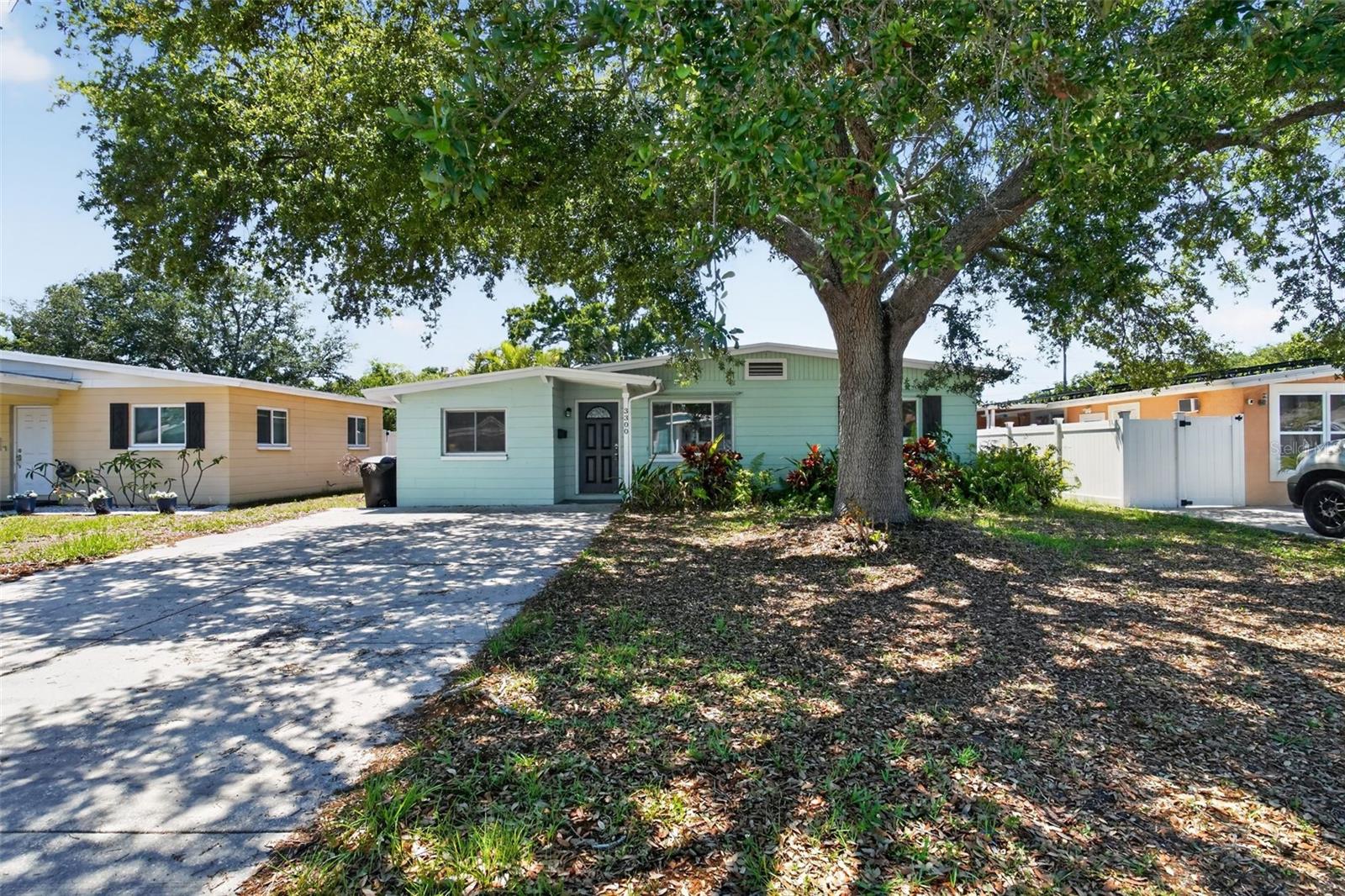 GOLDEN CREST - Residential