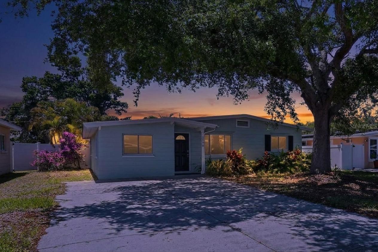 GOLDEN CREST - Residential