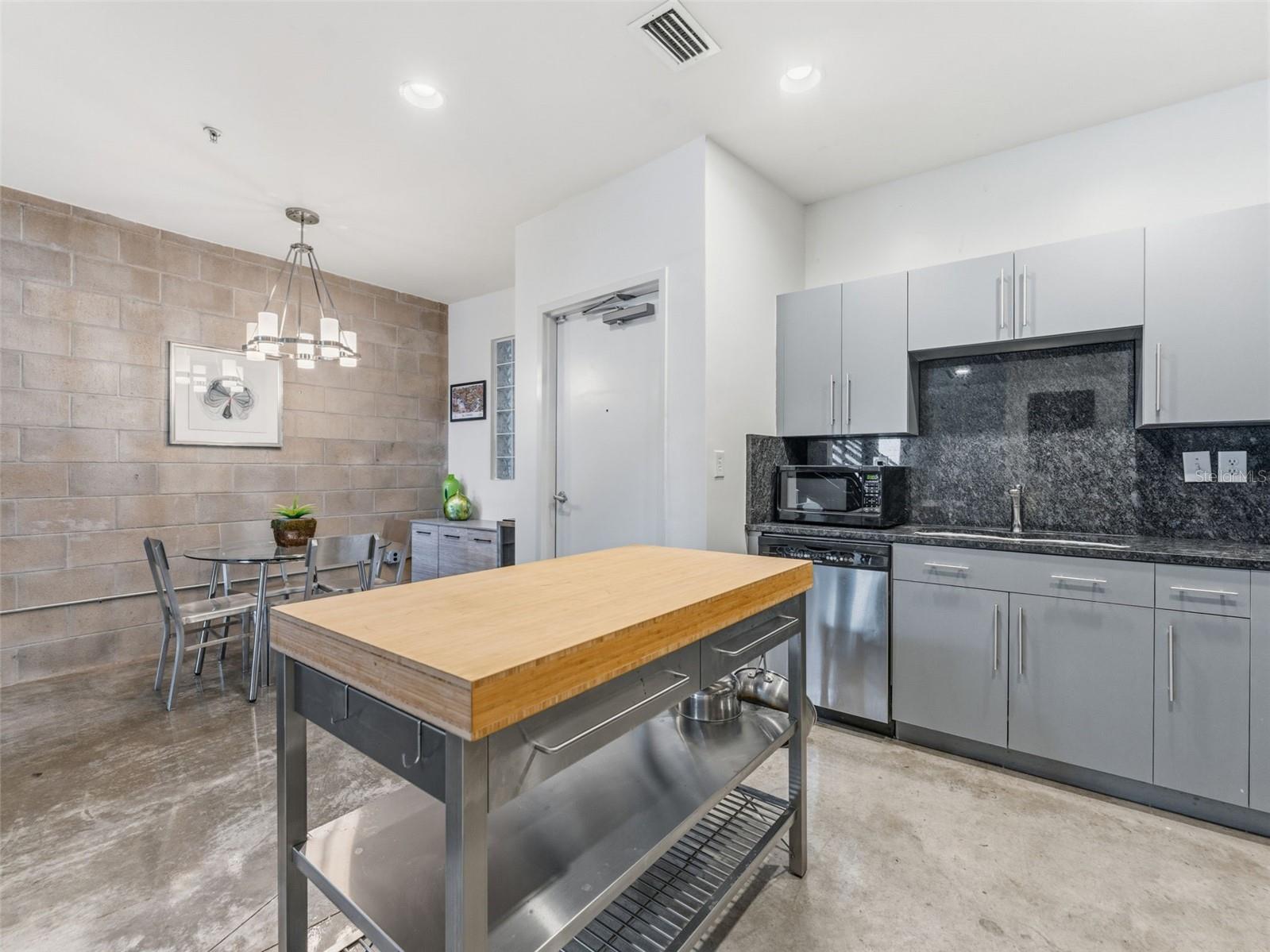 MACDILL LANDINGS A CONDO - Residential