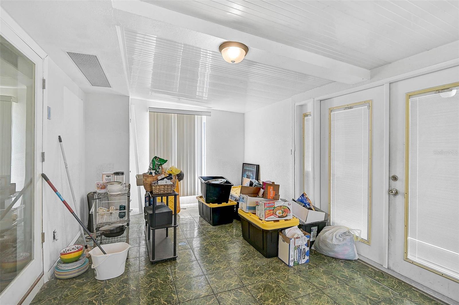 BAY BEACH - Residential