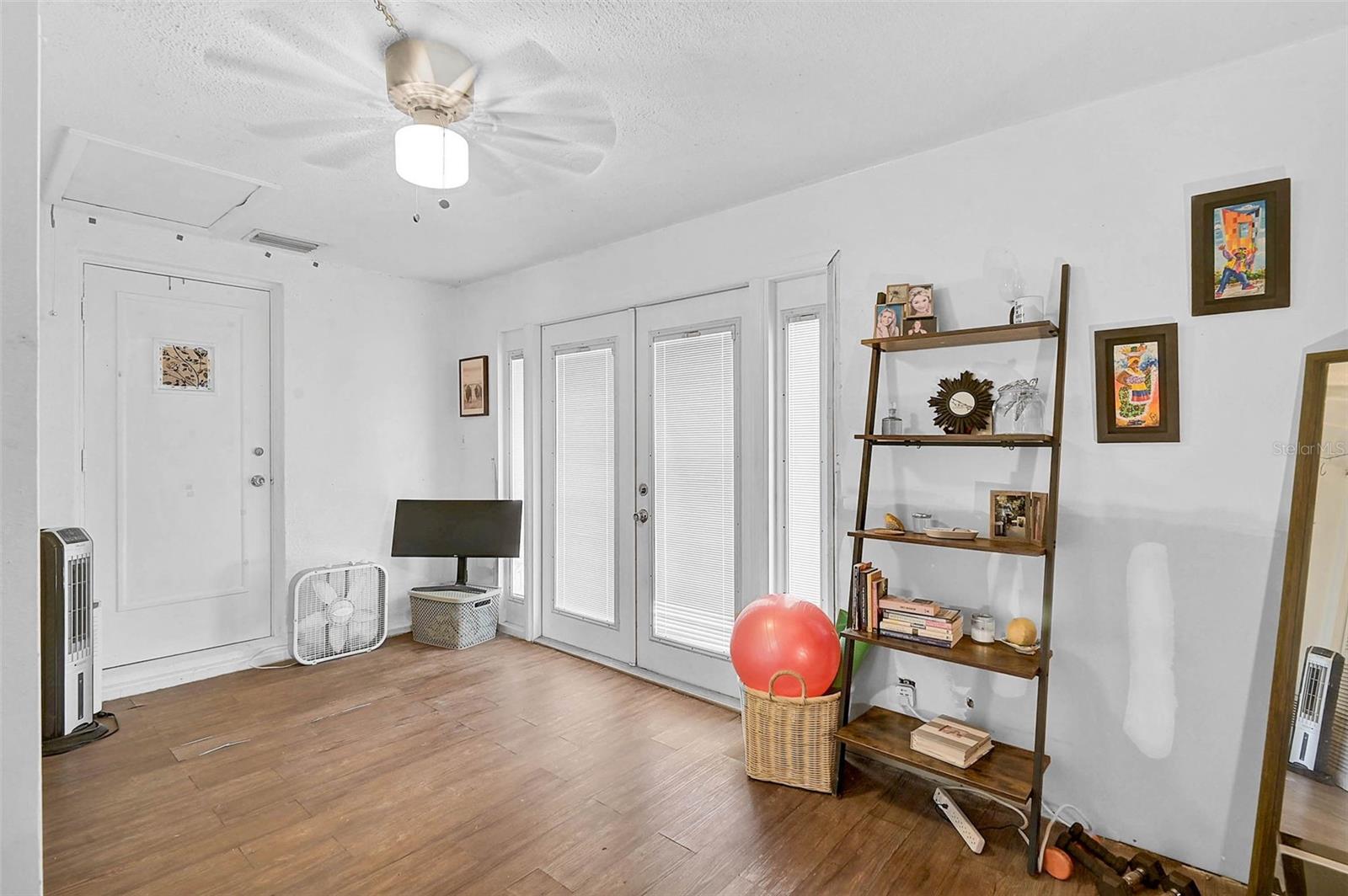 BAY BEACH - Residential