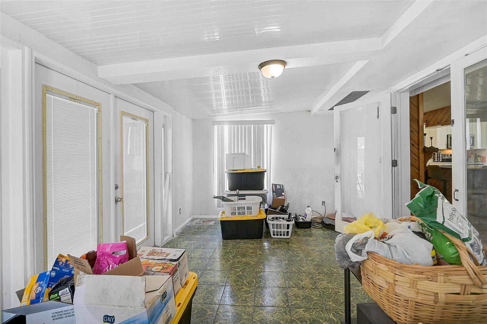 BAY BEACH - Residential