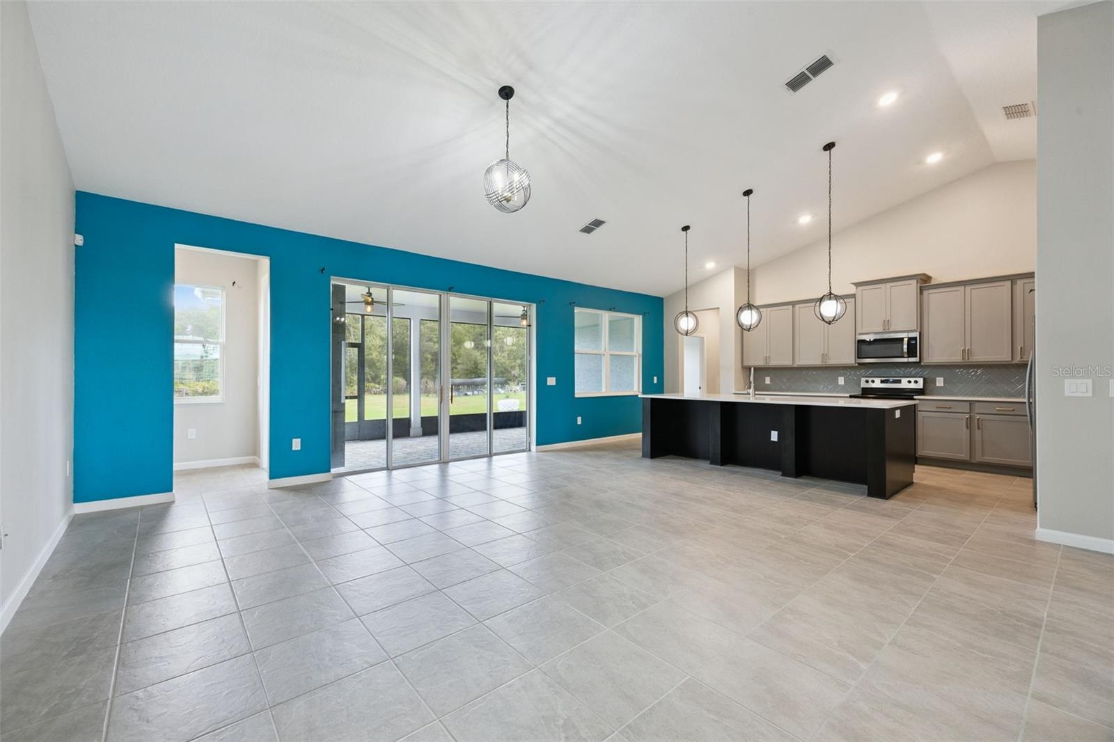 COLLINS RESERVE - Residential