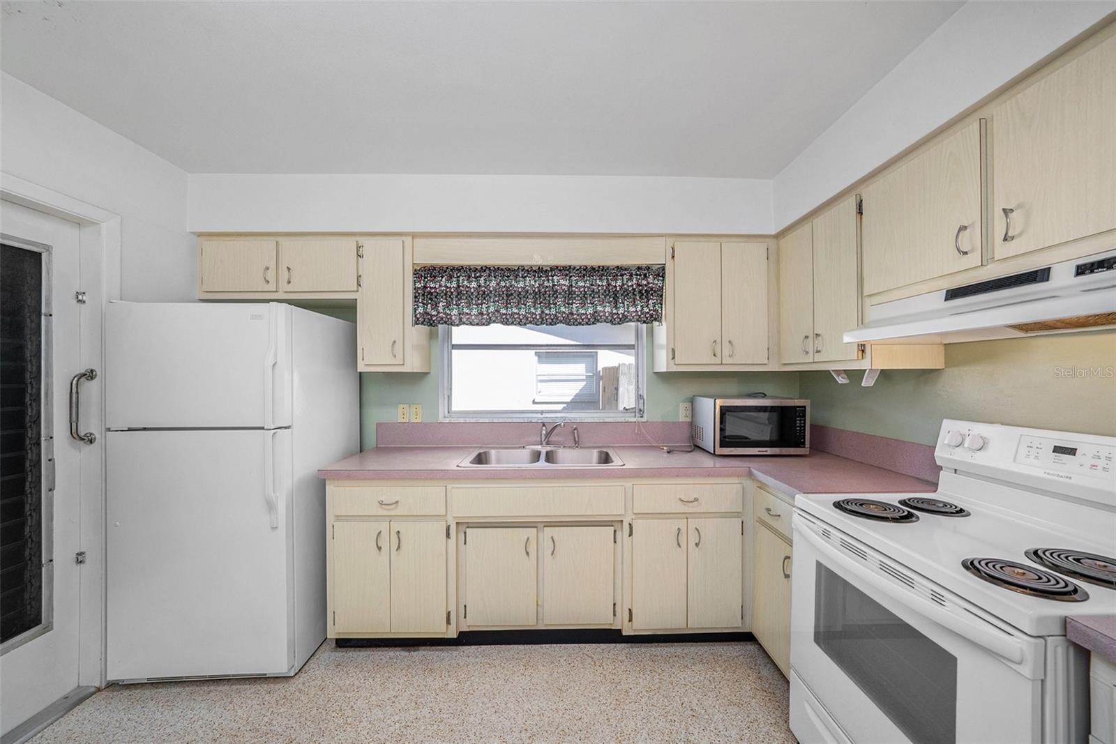 LEISURE ACRES UNIT 1 - Residential