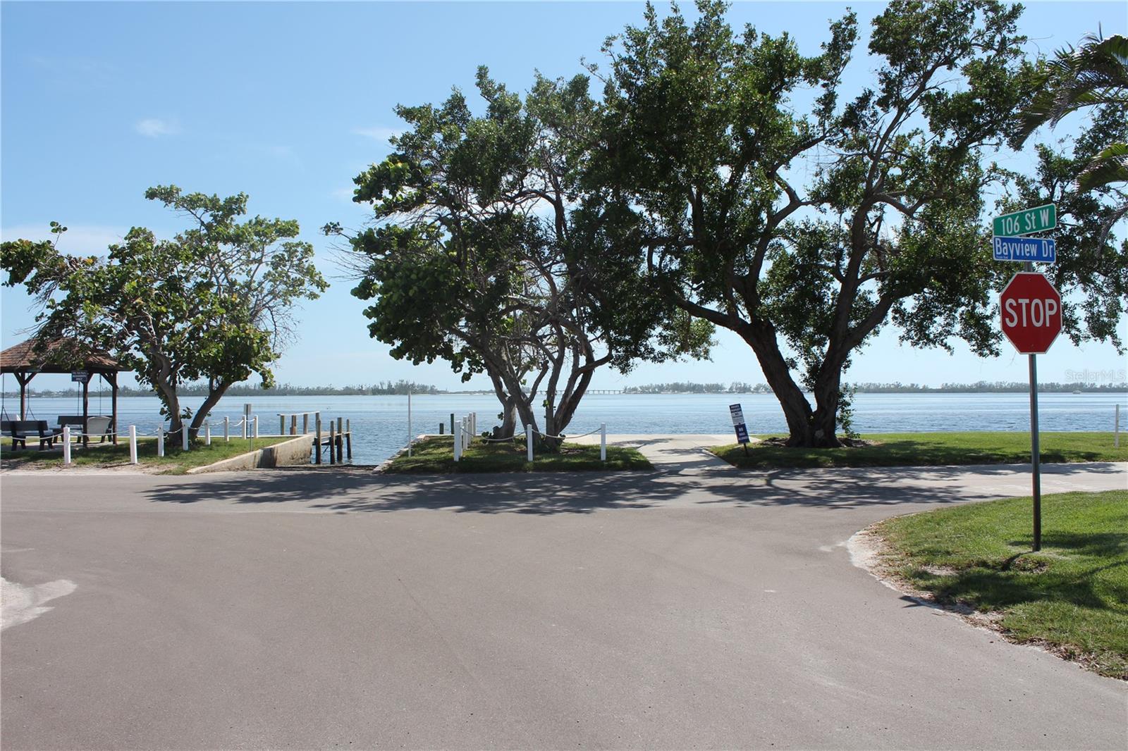 PARADISE BAY ESTATES CO-OP - Land