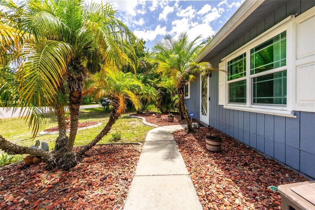 Photo of 9435 Brewton Avenue, Englewood, FL 34224 (MLS # N6145119)