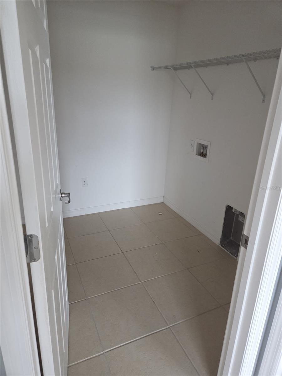 BELLALAGO PH 5J SEC 2 - Residential Lease
