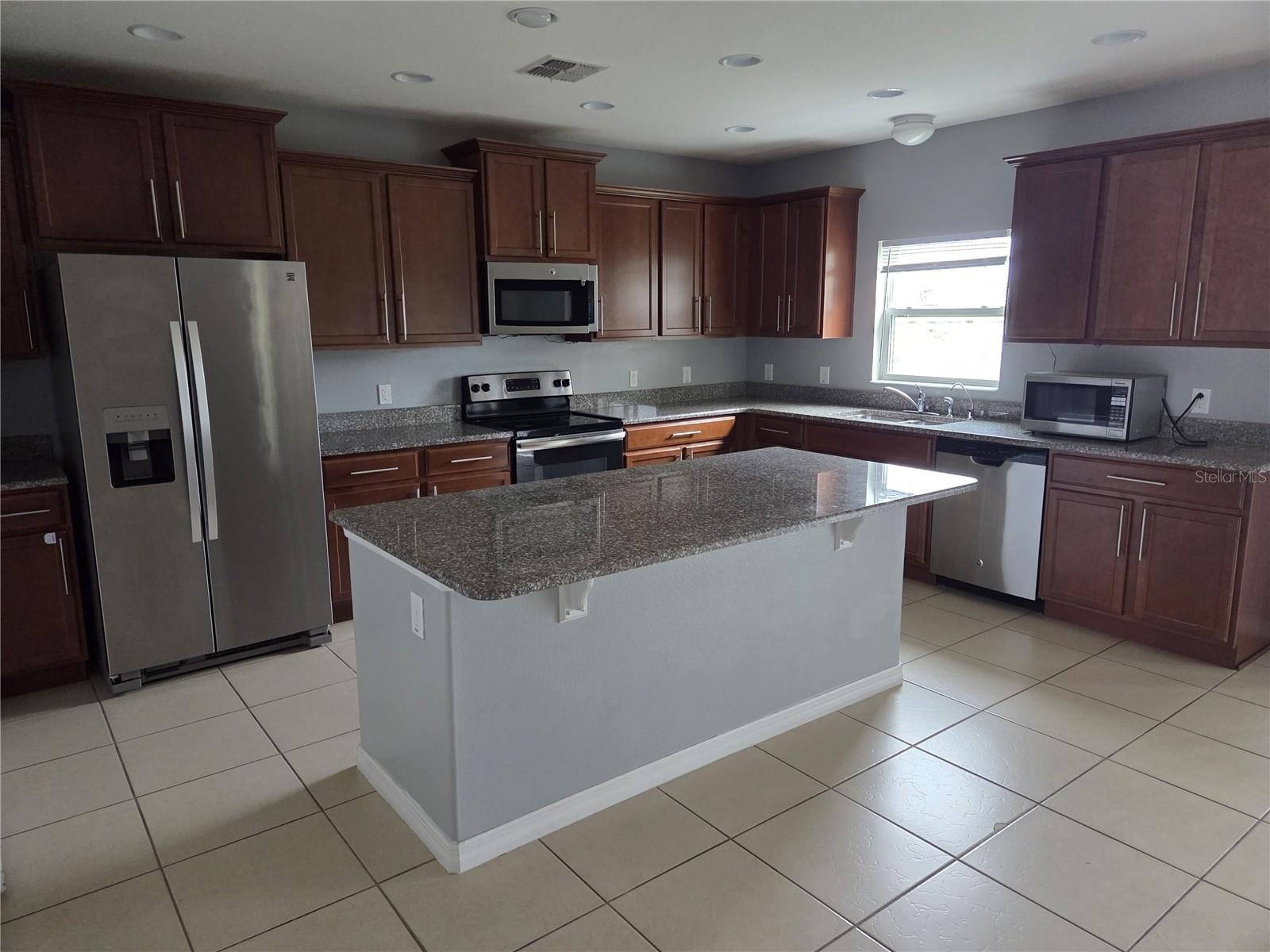 BELLALAGO PH 5J SEC 2 - Residential Lease