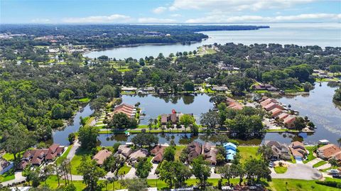1085 ISLAND WAY LEESBURG FL 34748