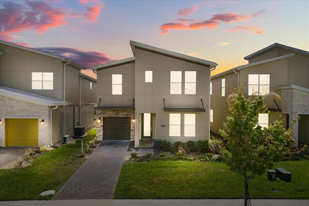 Photo of 8946 Play Through Drive, Davenport, FL 33896 (MLS # S5147237)