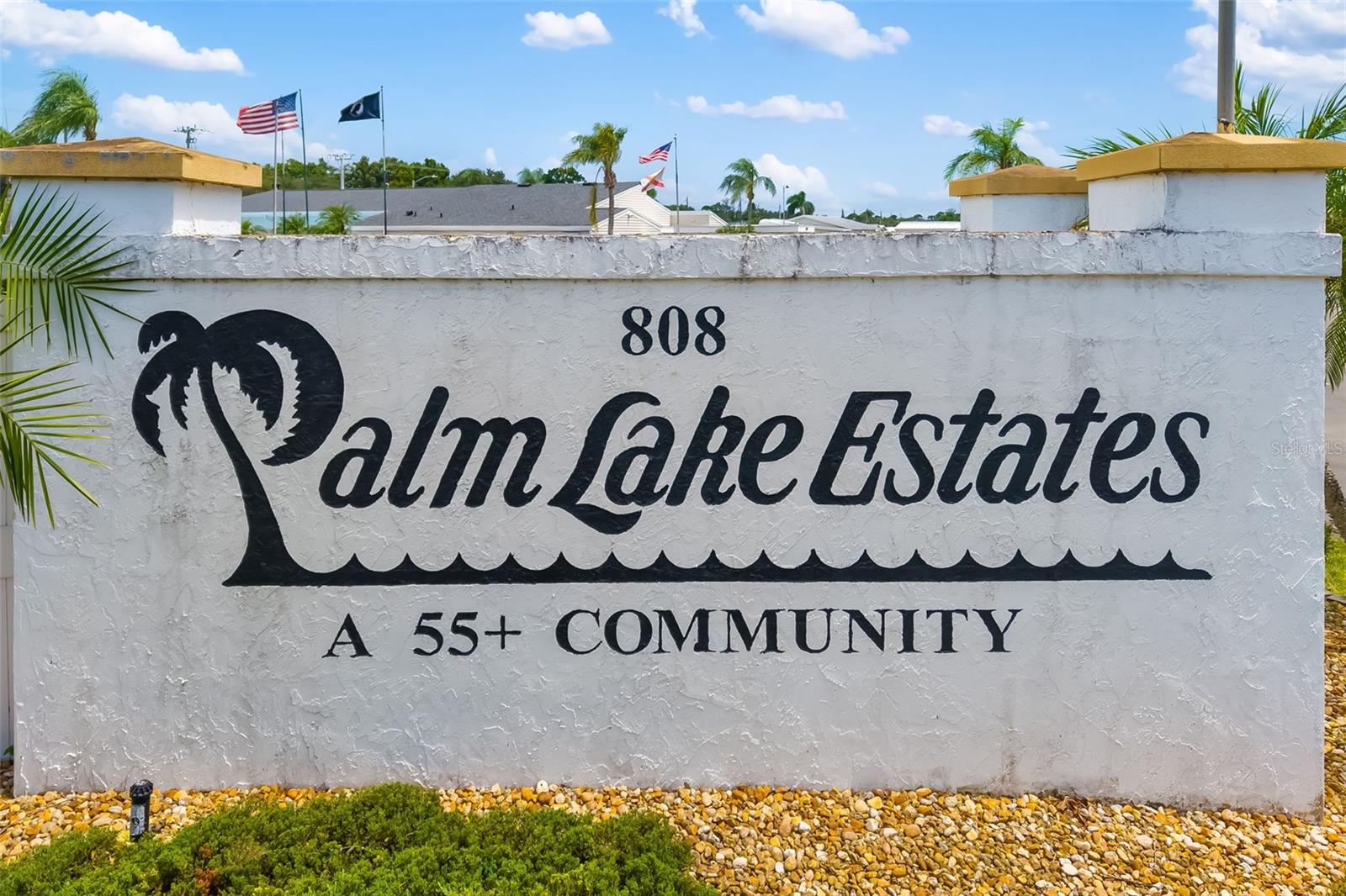 PALM LAKE ESTATES - Residential