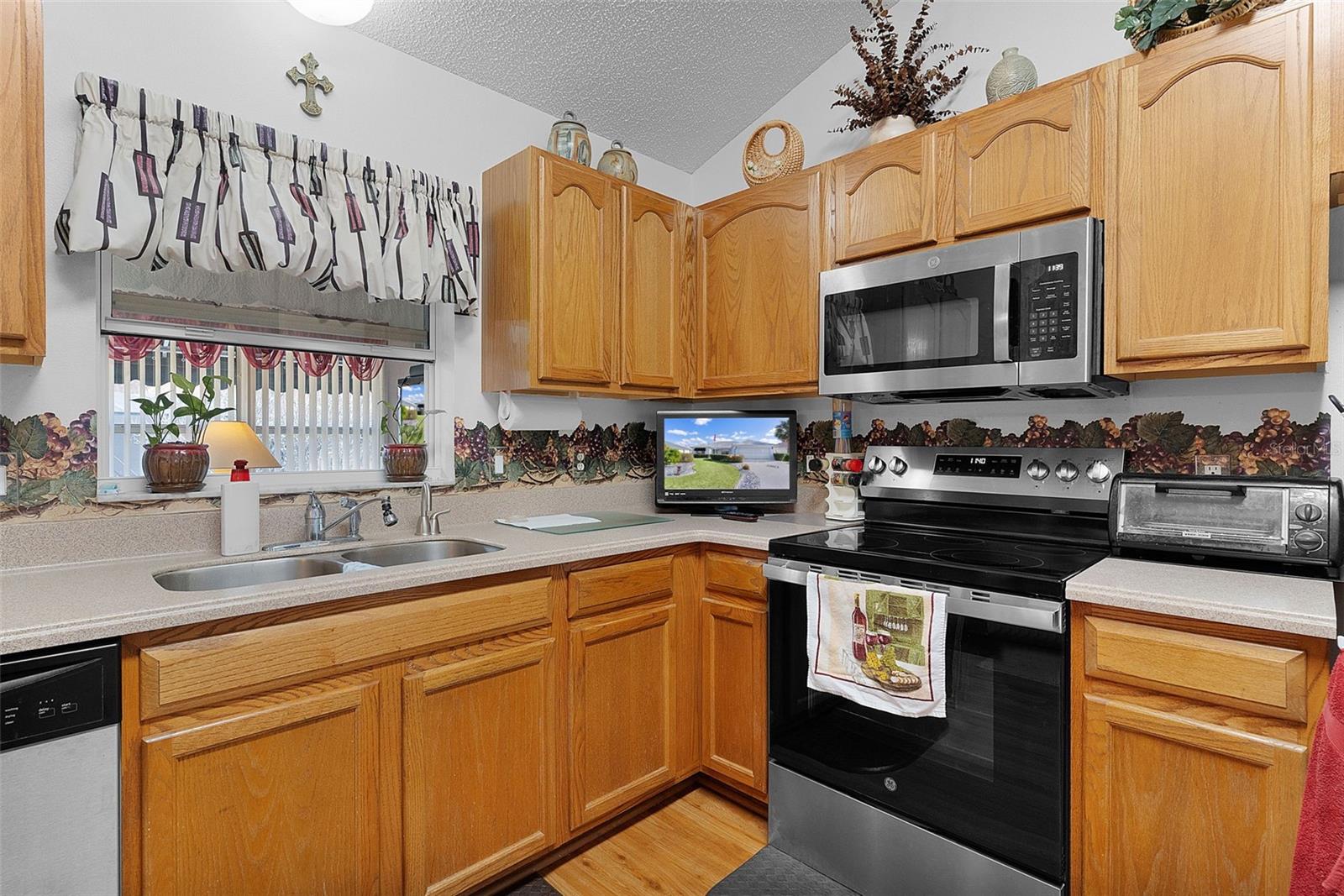 LOT 93 THE VILLAGES OF SUMTER UNIT NO. 20 PLAT BO - Residential