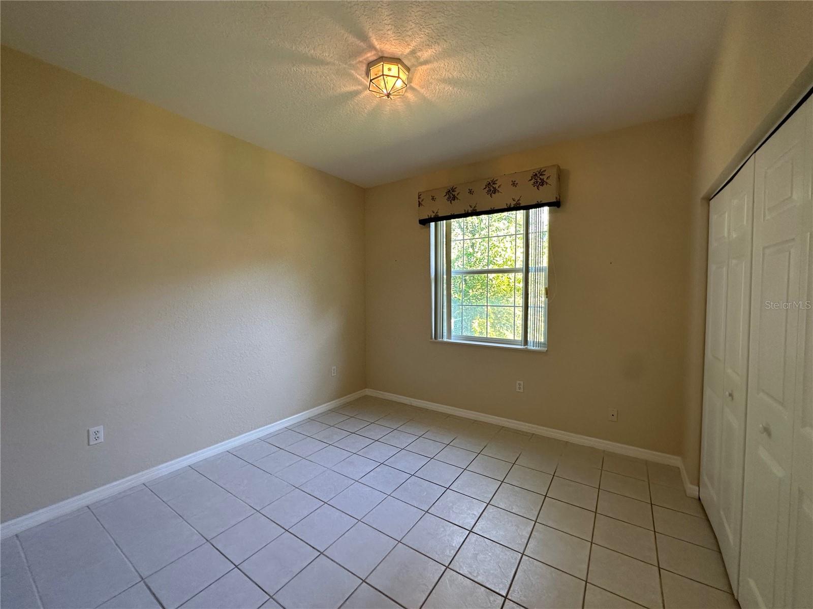 OAK RUN THE FOUNTAINS PHASE II - Residential