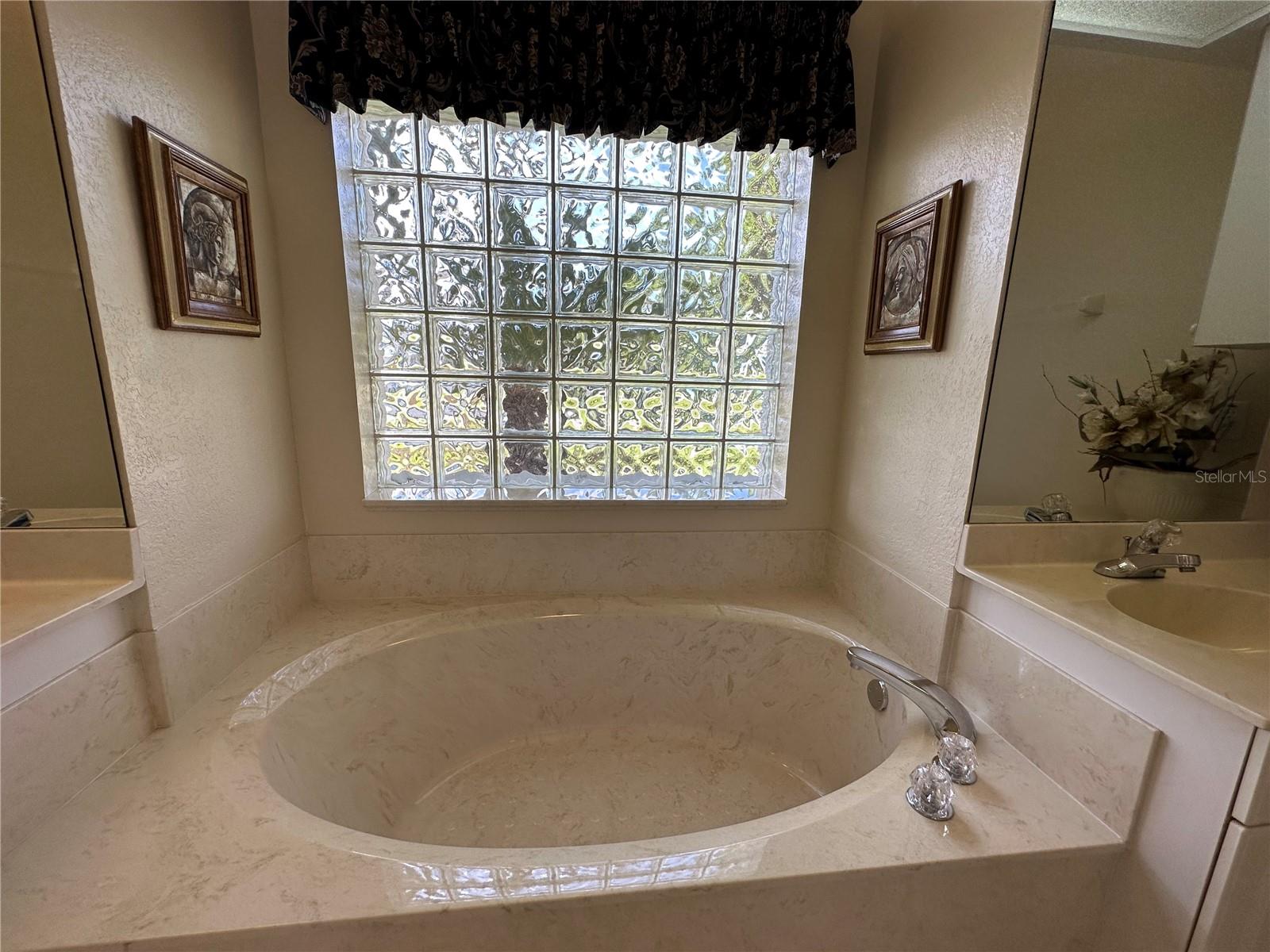 OAK RUN THE FOUNTAINS PHASE II - Residential