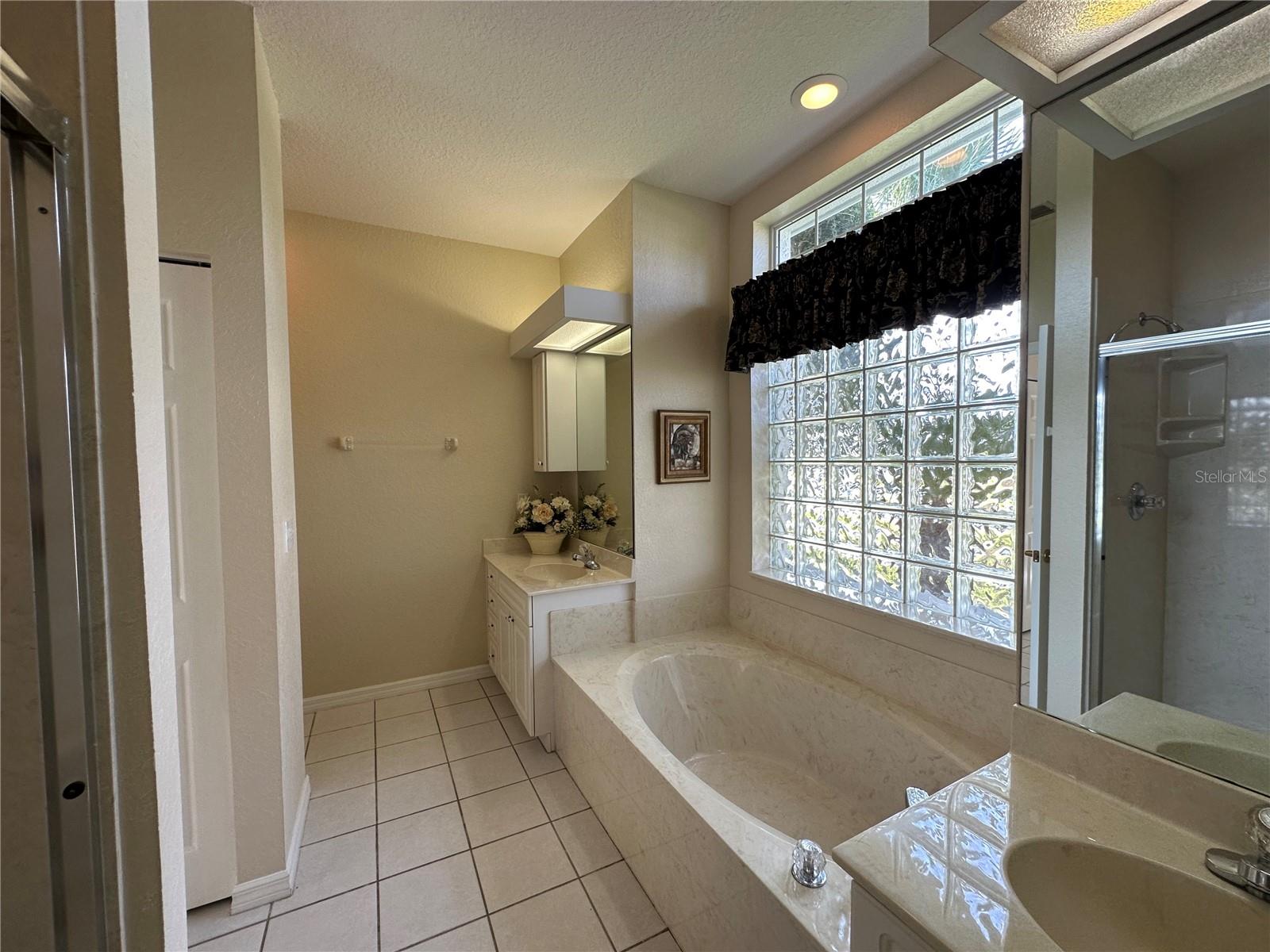 OAK RUN THE FOUNTAINS PHASE II - Residential