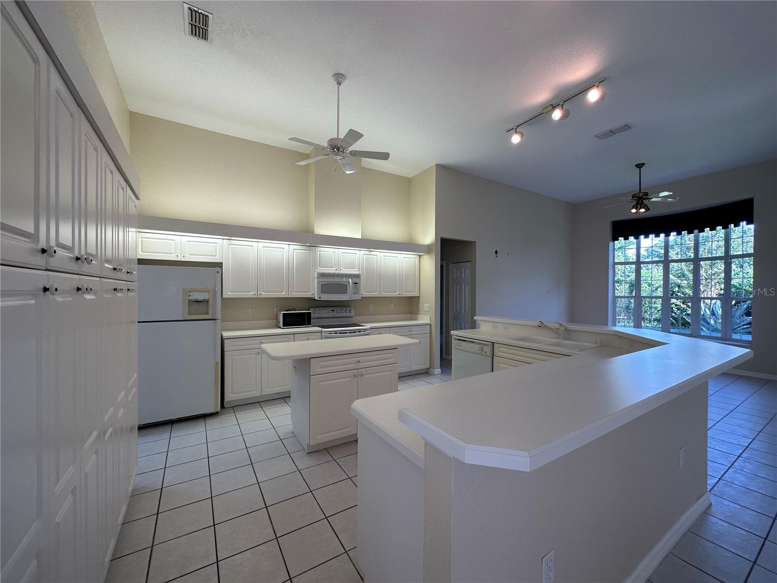 OAK RUN THE FOUNTAINS PHASE II - Residential