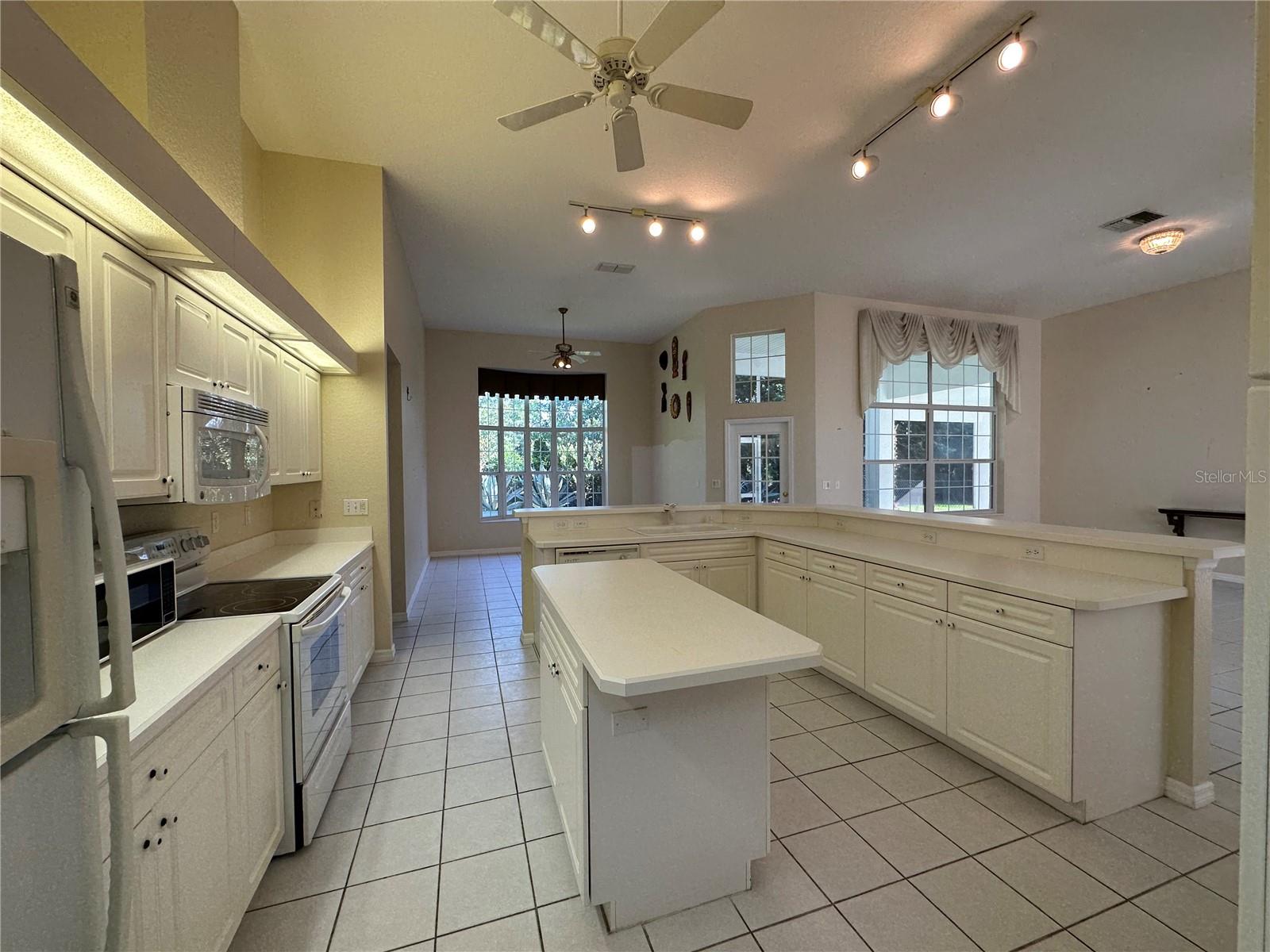 OAK RUN THE FOUNTAINS PHASE II - Residential