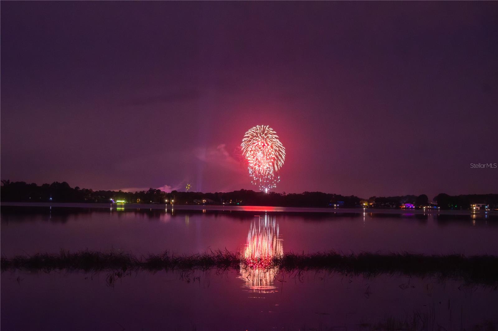 MILLIONAIRS ROW - Land