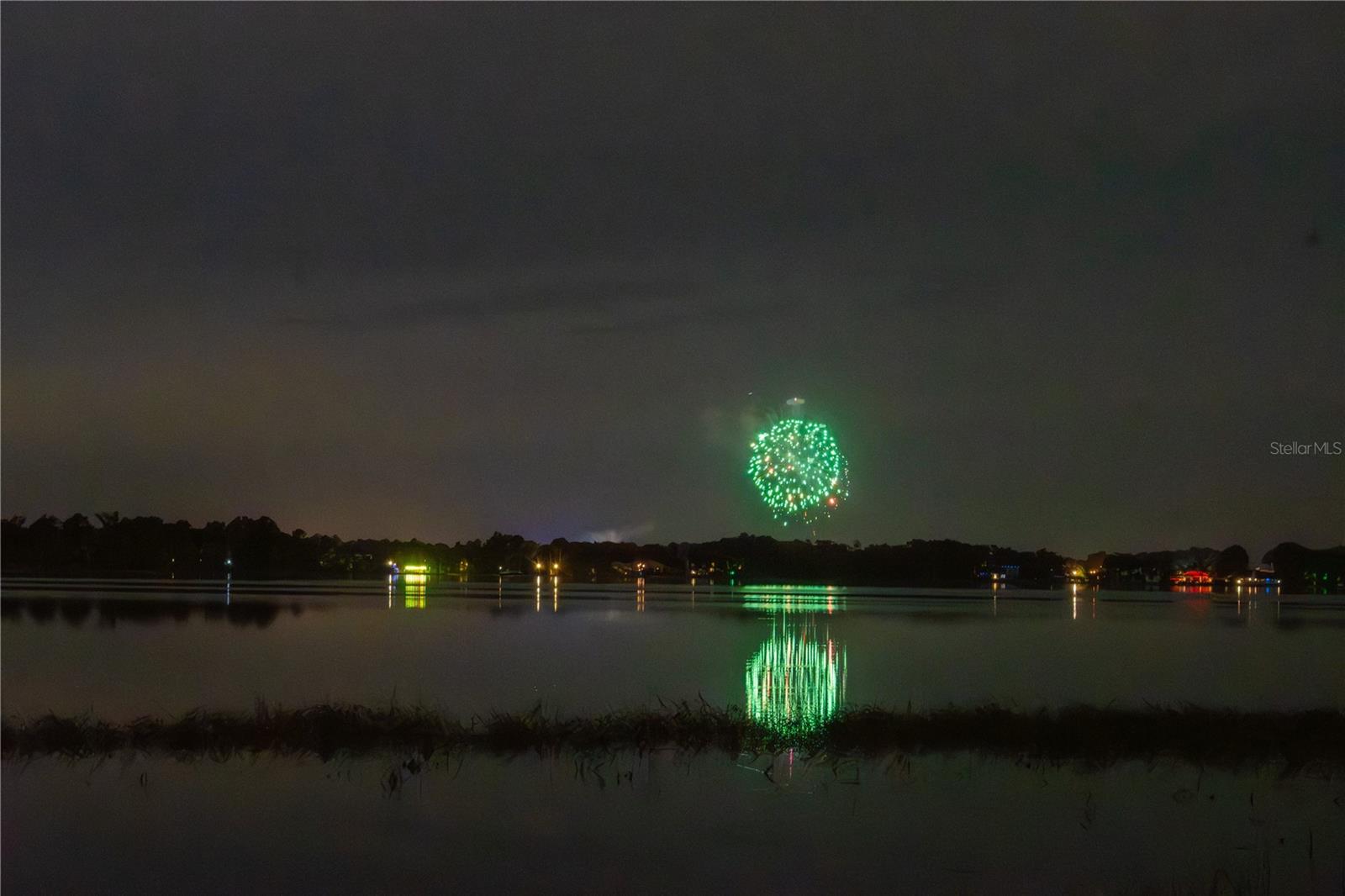 MILLIONAIRS ROW - Land