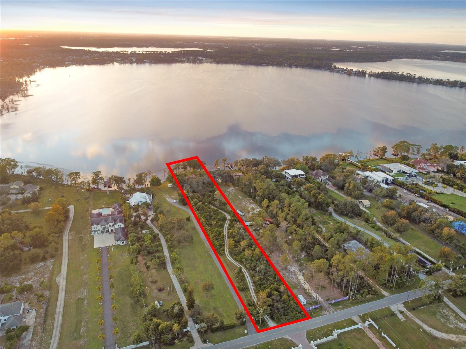 MILLIONAIRS ROW - Land