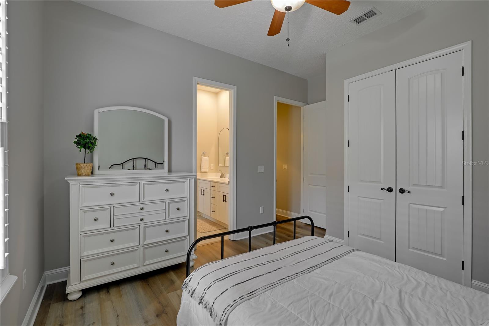 RIVERWALK ESTATES - Residential