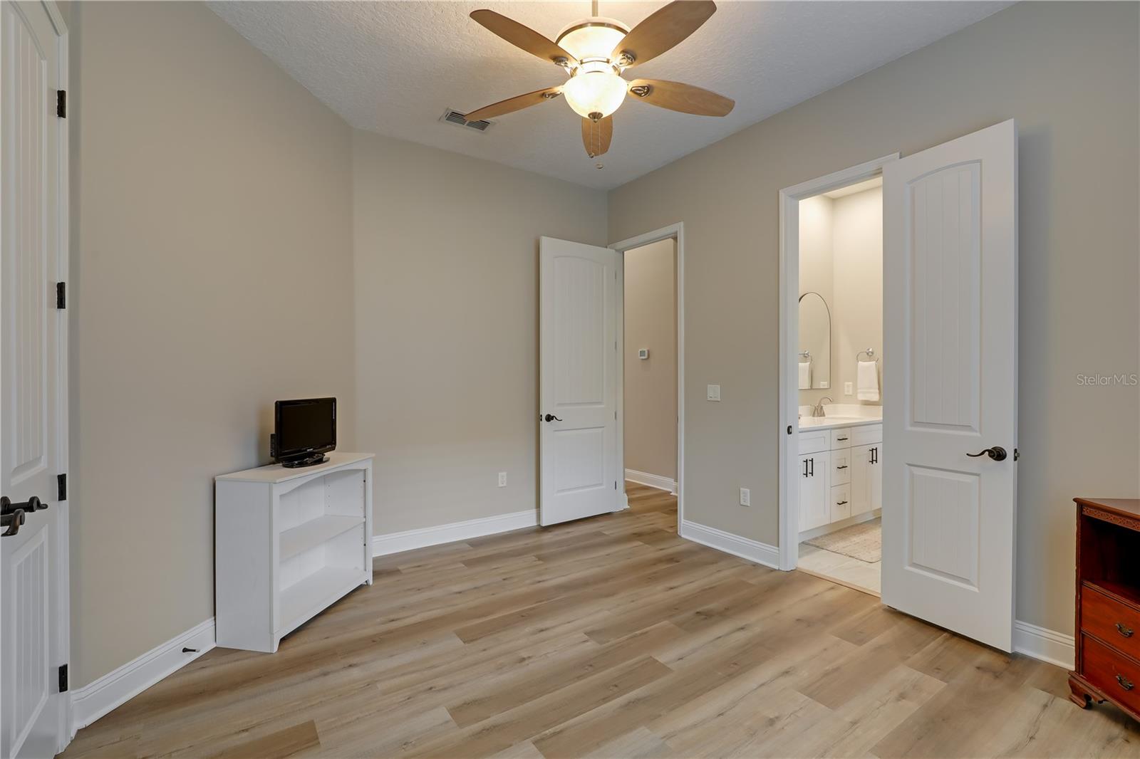 RIVERWALK ESTATES - Residential