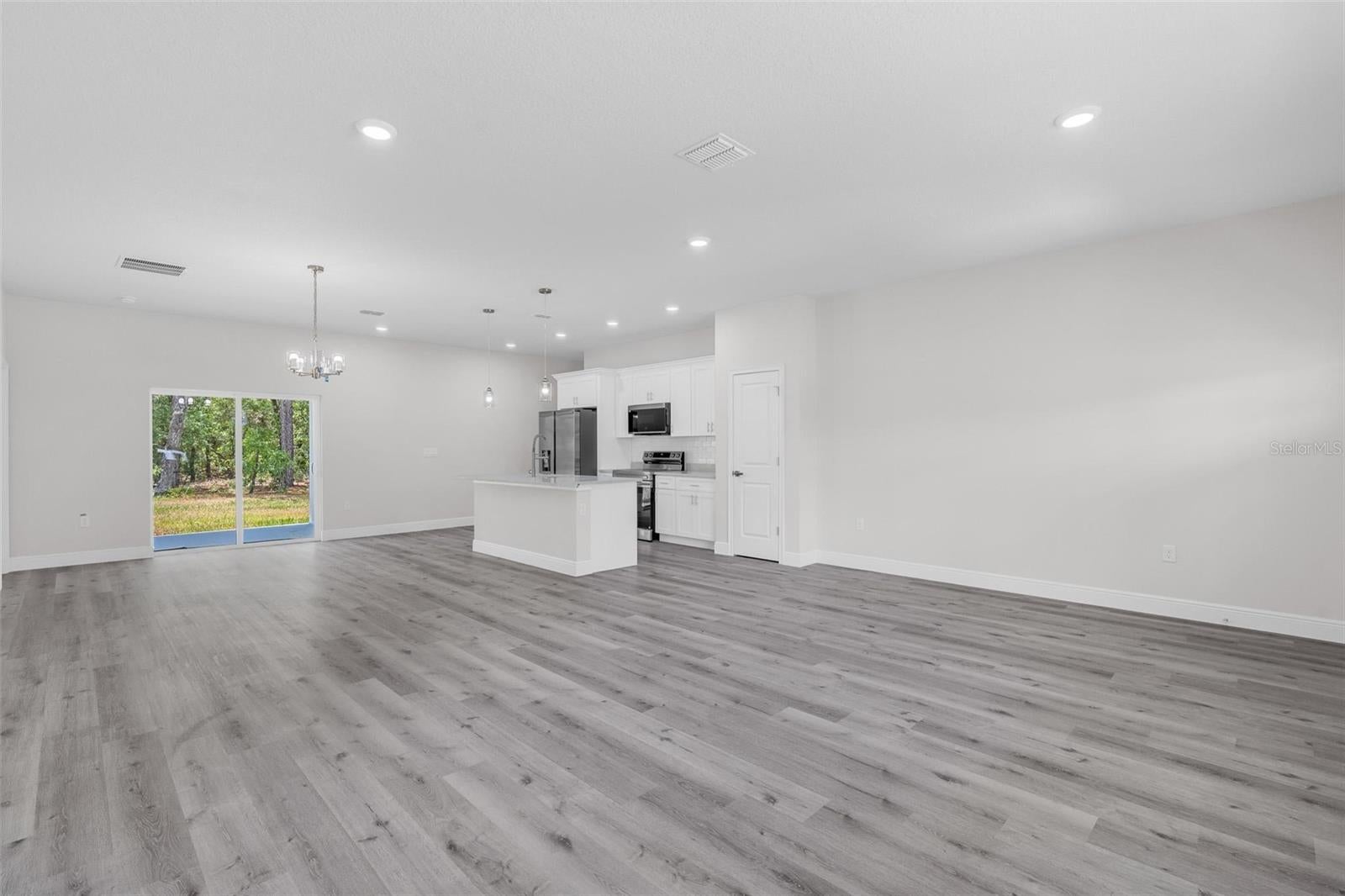 1028 W CITRUS SPRINGS BOULEVARD