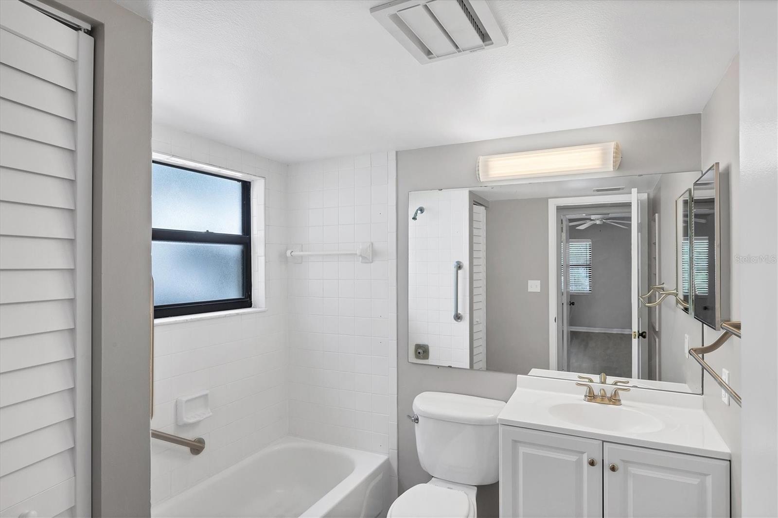 BIRD BAY V - Residential