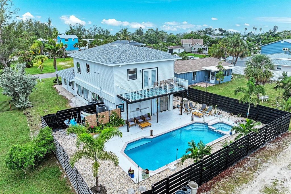 Photo of 580 Russell Street, Longboat Key, FL 34228 (MLS # A4652365)