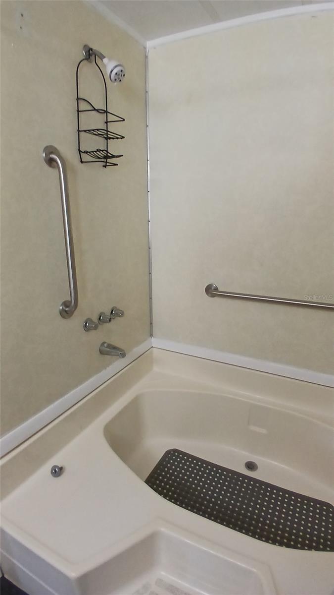 FRIENDSHIP VLG SEC 21 UN 1 - Residential