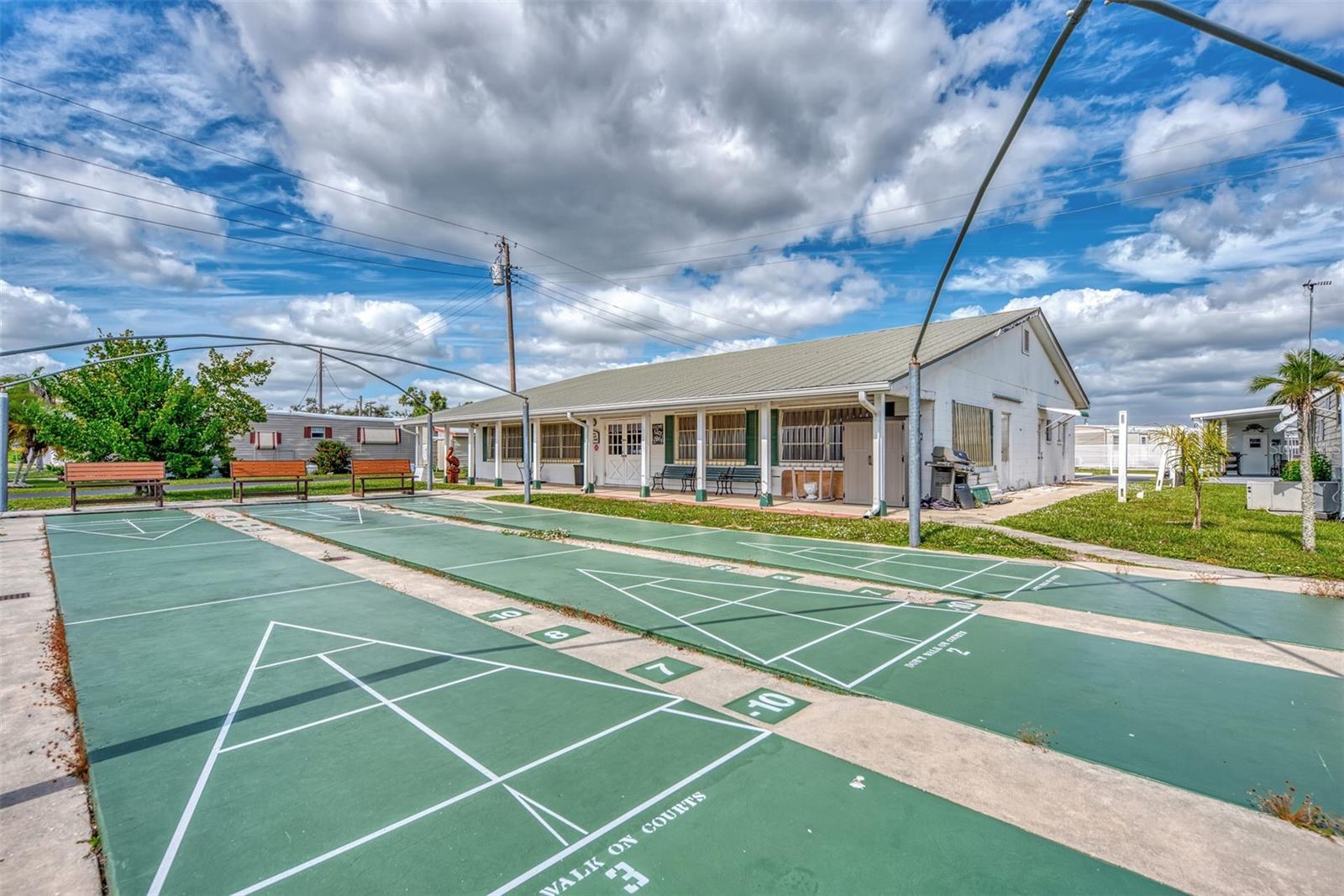 LAZY LAGOON MOB HME PARK COOP - Residential