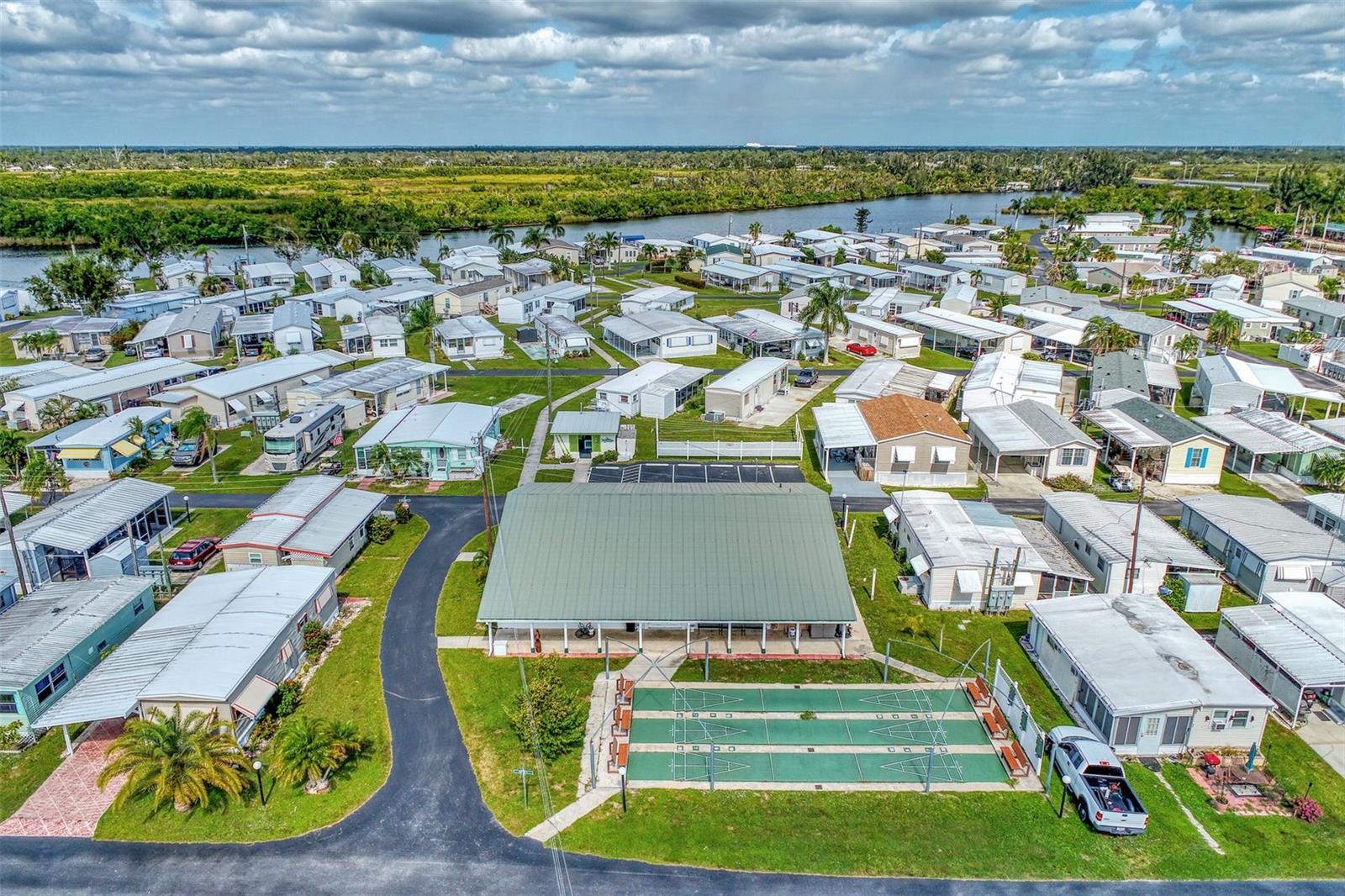 LAZY LAGOON MOB HME PARK COOP - Residential