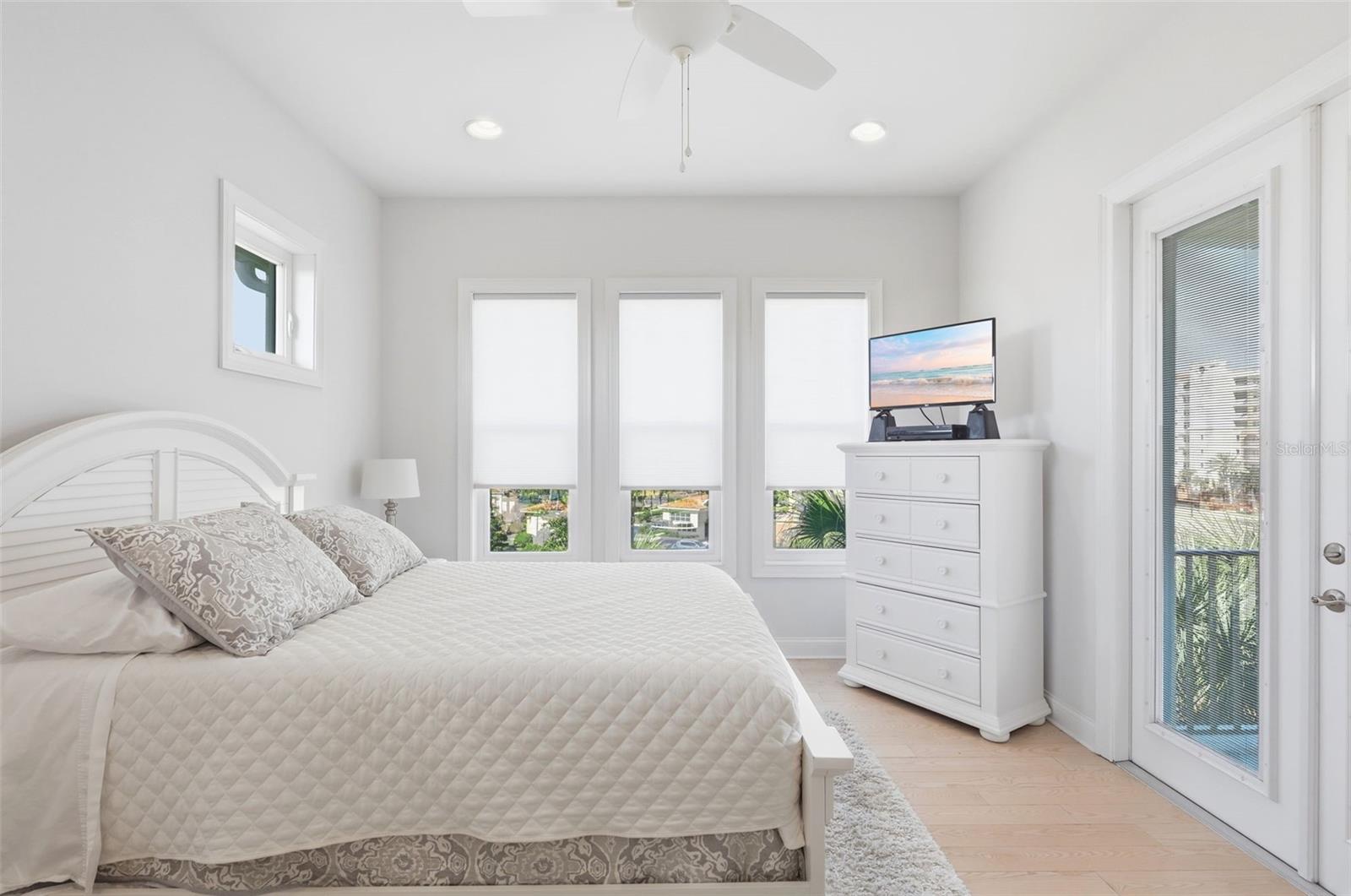 INLET VILLAS - Residential