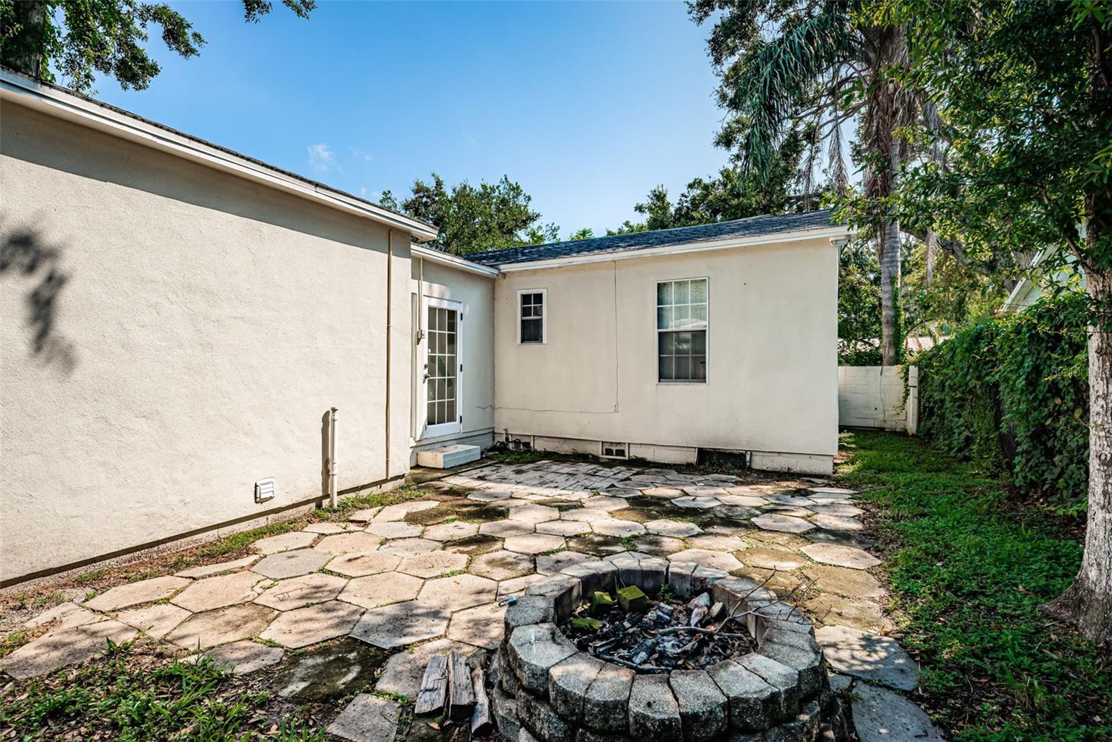 ROUSE MANOR - Residential