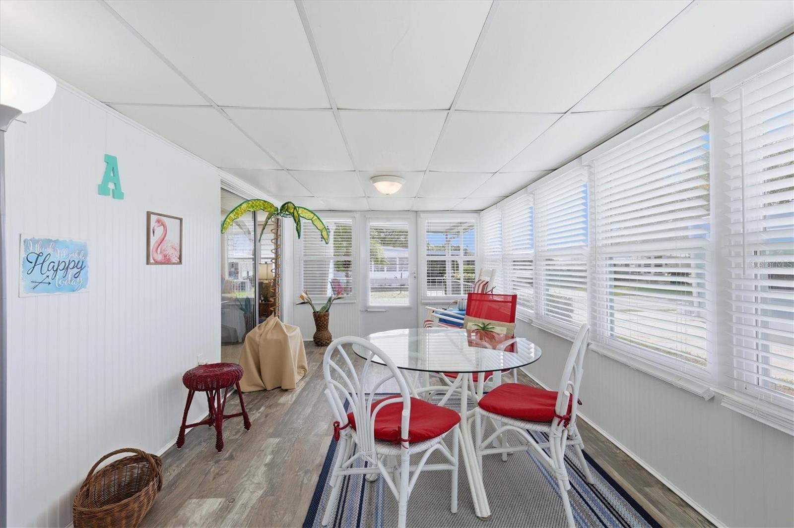 SHADOW BROOK MOBILE HOME - Residential